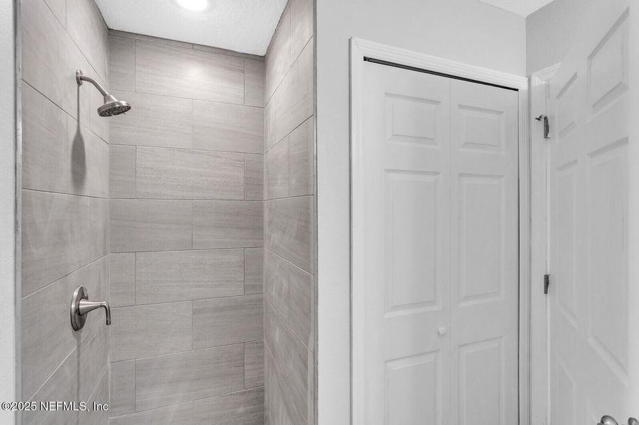 Furnished interior view inside a new home in , Jacksonville (Image 7).