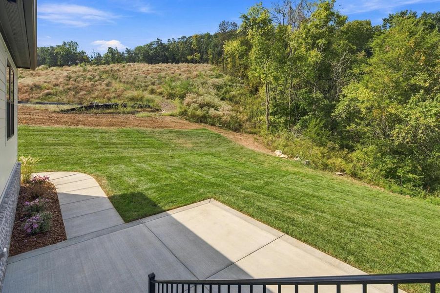 Ballentine B Outdoor living area