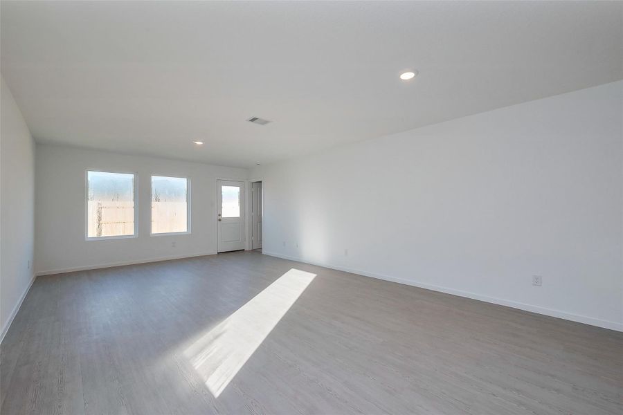 Spacious, unfurnished interior of a new home in Tavola: Cottage Collection, New Caney (Image 19).