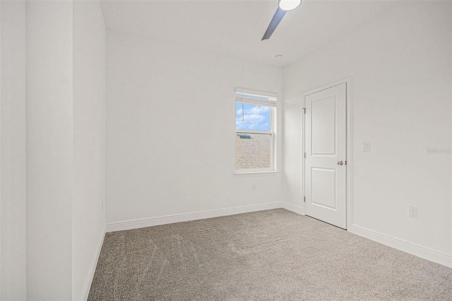 Spacious, unfurnished interior of a new home in Hills of Minneola, Minneola (Image 12).