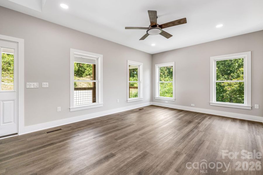 Spacious, unfurnished interior of a new home in , Asheville (Image 28). Spacious, unfurnished interior of a new home in , Asheville (Image 28).