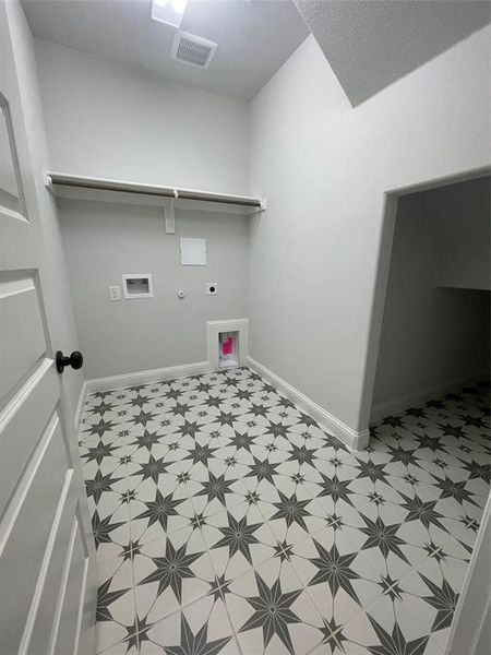 Spacious, unfurnished interior of a new home in Mercer Meadows, Royse City (Image 8). Spacious, unfurnished interior of a new home in Mercer Meadows, Royse City (Image 8).