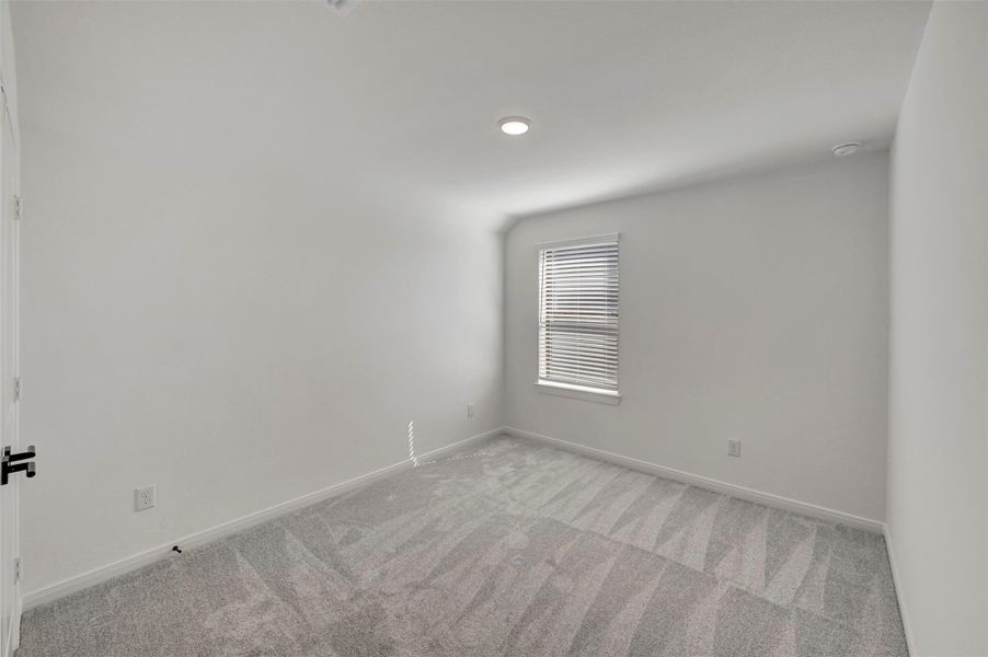 Spacious, unfurnished interior of a new home in Austin Point, Richmond (Image 29).