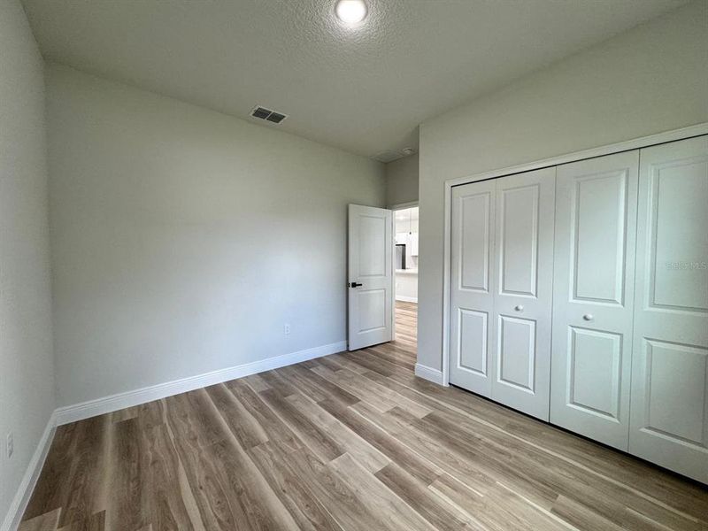 Spacious, unfurnished interior of a new home in , Ocala (Image 10).