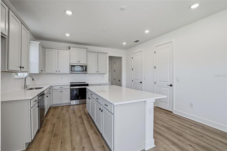 Furnished interior view inside a new home in Vivir, Valrico (Image 8).