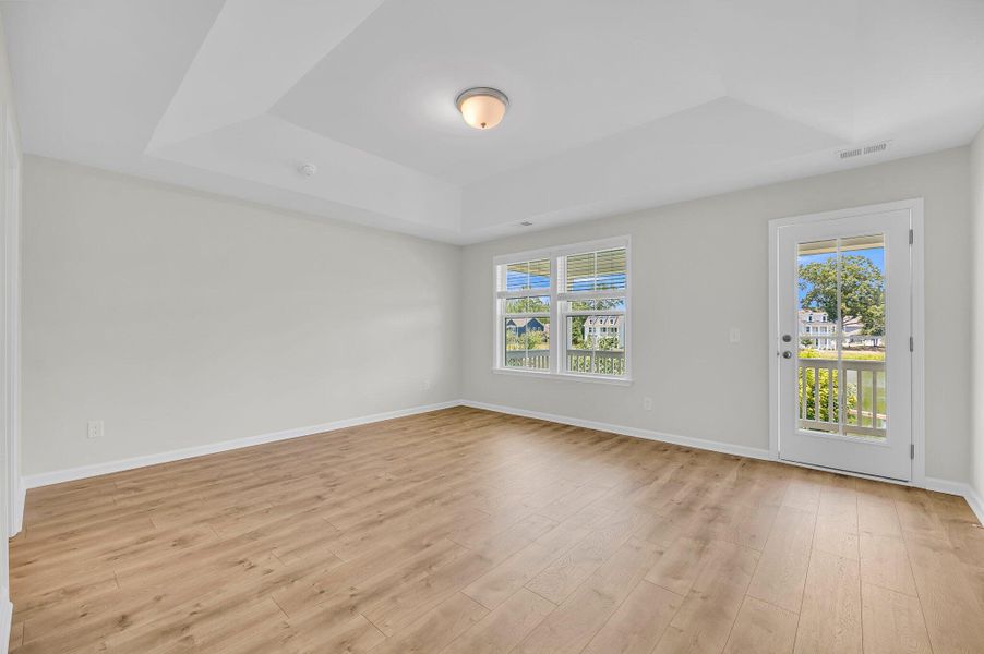 Spacious, unfurnished interior of a new home in Sweetgrass Station, Summerville (Image 11).