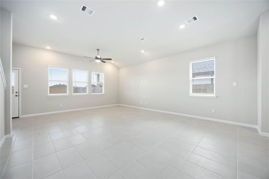 Spacious, unfurnished interior of a new home in Sunterra, Katy (Image 24).