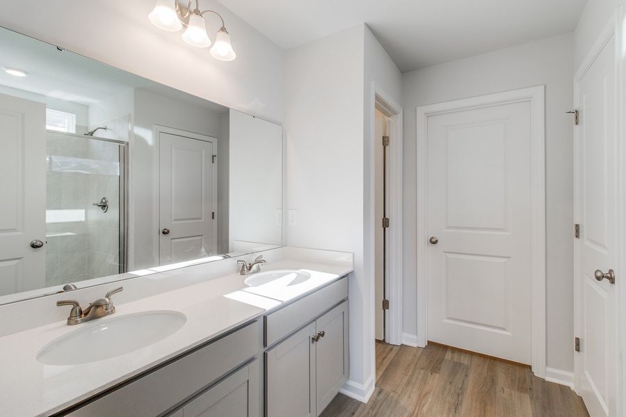 Furnished interior view inside a new home in Winston Point, Gilbert (Image 11).