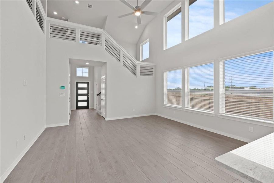 Spacious, unfurnished interior of a new home in Village at Three Oaks, Seguin (Image 20). Spacious, unfurnished interior of a new home in Village at Three Oaks, Seguin (Image 20).