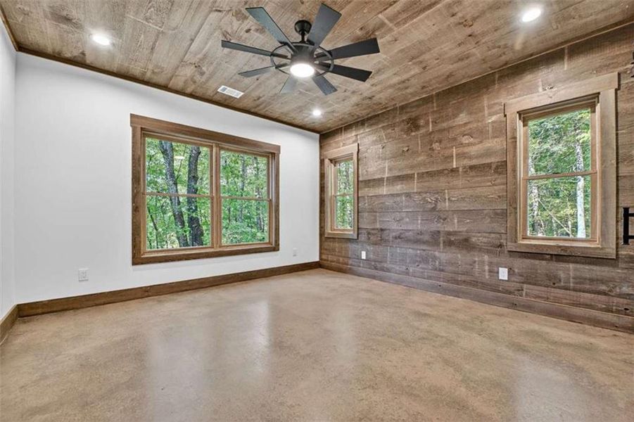 Spacious, unfurnished interior of a new home in , Blue Ridge (Image 14).