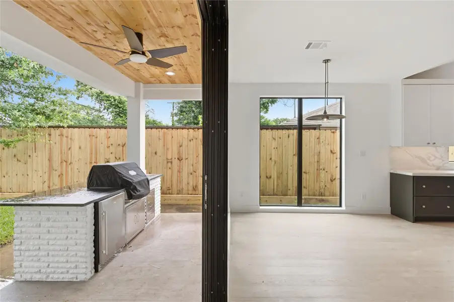 Perfect for indoor outdoor entertaining.