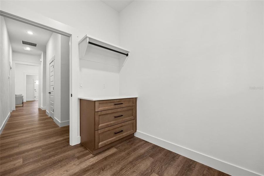 Spacious, unfurnished interior of a new home in , High Springs (Image 31).