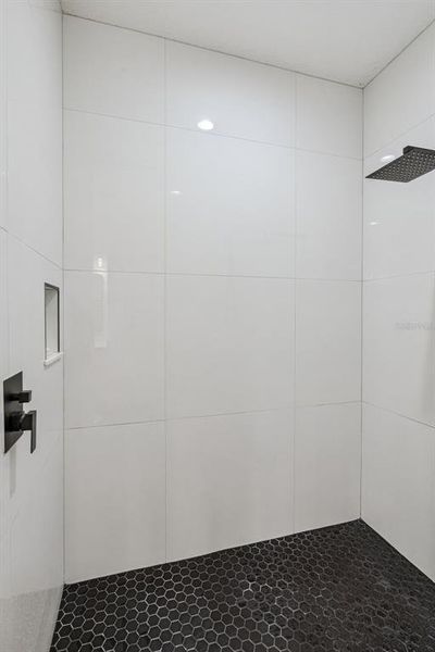 Image 34 of a home in .