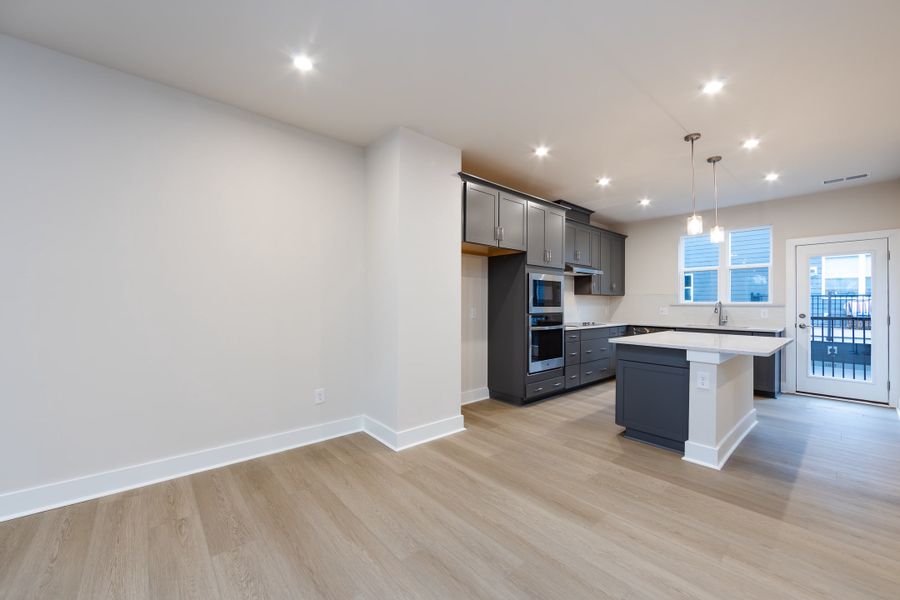 Image 39 of a home in Context at Oakhurst.