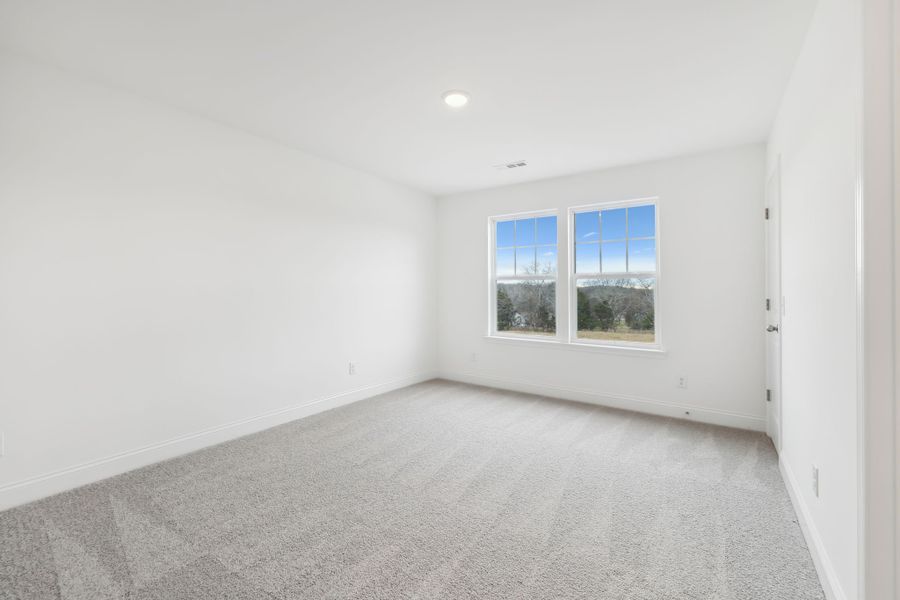 Spacious, unfurnished interior of a new home in Willow Landing, Mount Juliet (Image 35).