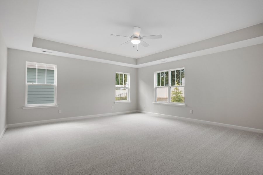 Spacious, unfurnished interior of a new home in Georgias Landing, Raleigh (Image 27).
