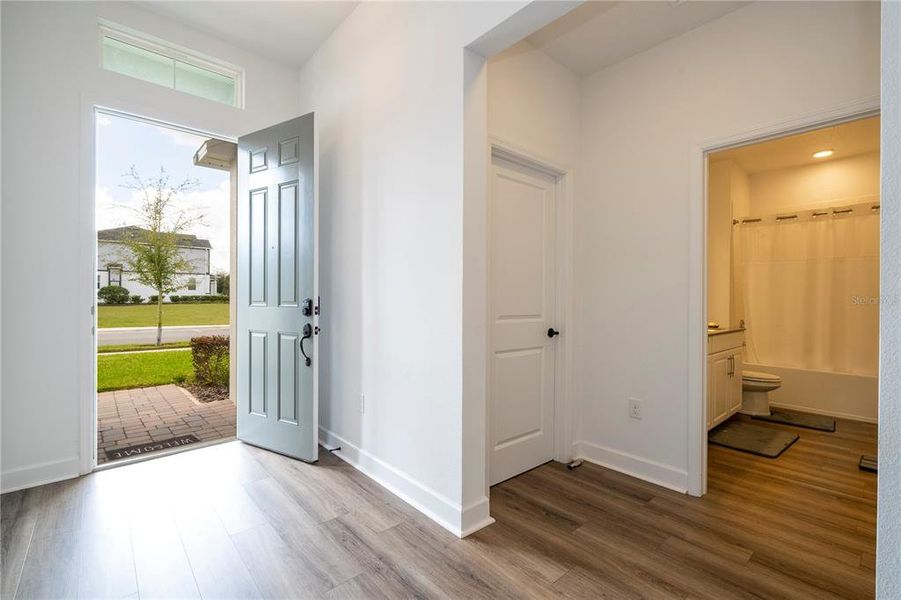 Spacious, unfurnished interior of a new home in , Apopka (Image 26).