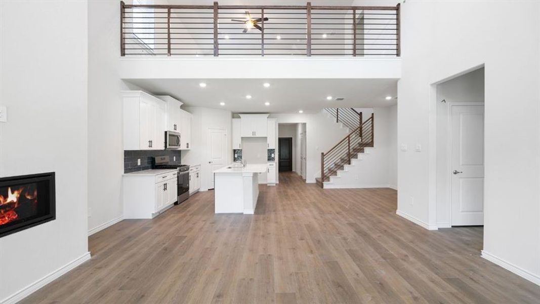 Spacious, unfurnished interior of a new home in The Landing at Hidden Lakes, McKinney (Image 19).