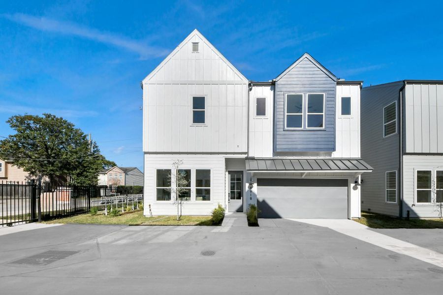 Front exterior of a new home in , Houston, TX, highlighting curb appeal (Image 25).
