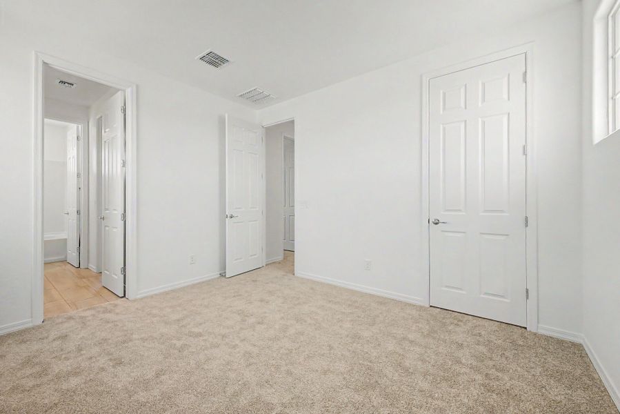 Spacious, unfurnished interior of a new home in Empire Pointe, Queen Creek (Image 15). Spacious, unfurnished interior of a new home in Empire Pointe, Queen Creek (Image 15).
