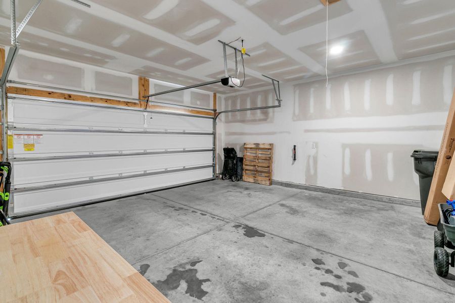 Spacious, unfurnished interior of a new home in High Point at Foxbank, Moncks Corner (Image 22).