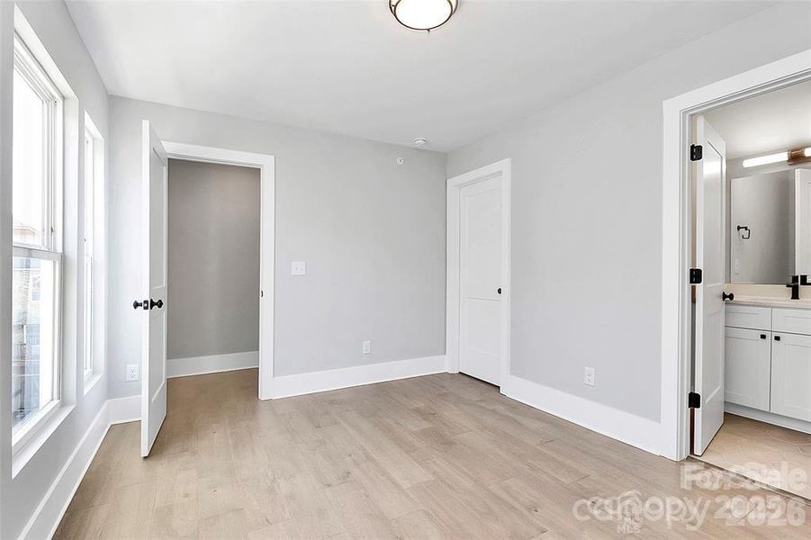 Spacious, unfurnished interior of a new home in , Charlotte (Image 19).