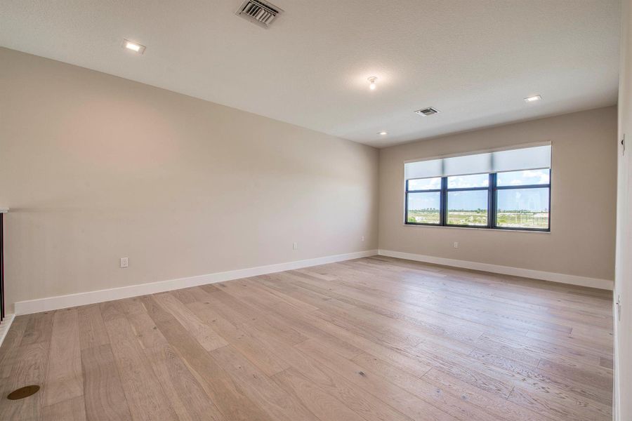 Spacious, unfurnished interior of a new home in Apex at Avenir, Palm Beach Gardens (Image 23). Spacious, unfurnished interior of a new home in Apex at Avenir, Palm Beach Gardens (Image 23).