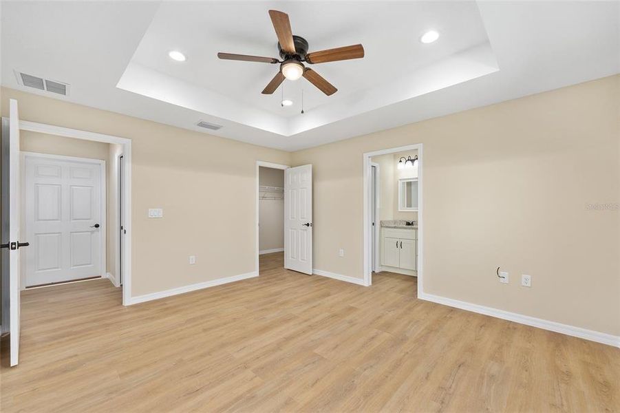 Spacious, unfurnished interior of a new home in , Ocala (Image 45).
