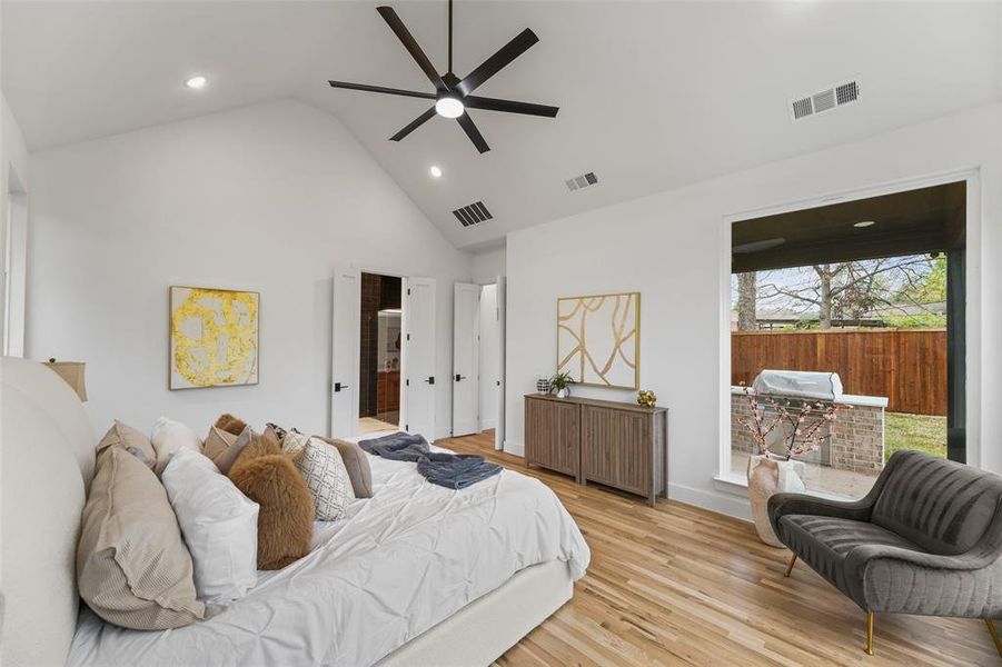 Furnished interior view inside a new home in , Dallas (Image 30).