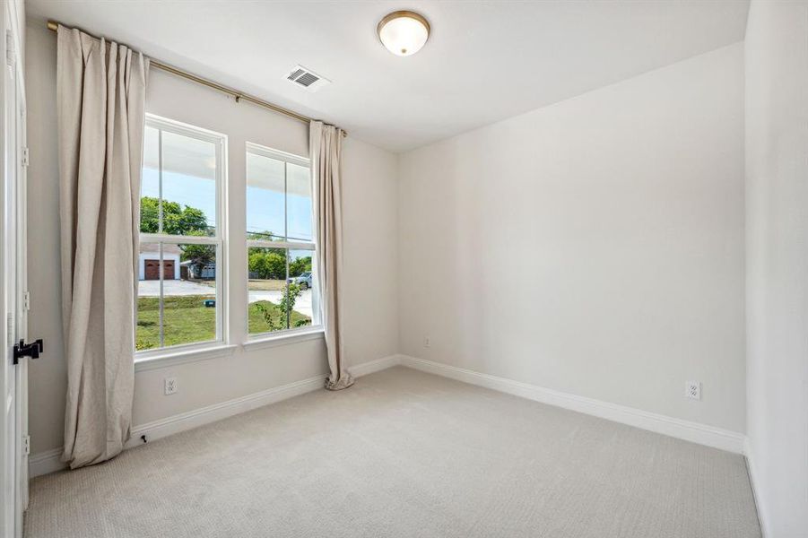 Spacious, unfurnished interior of a new home in , Aledo (Image 30).