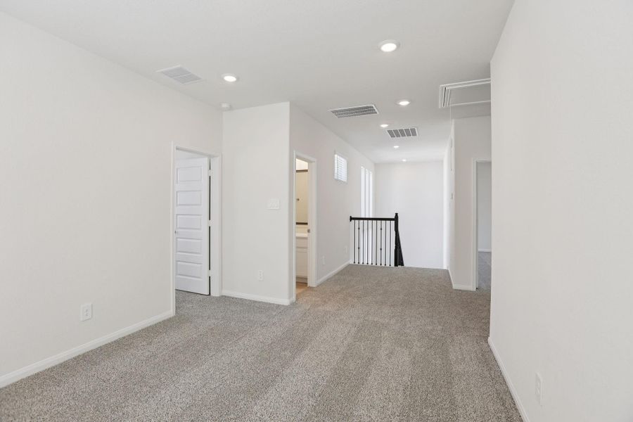 Spacious, unfurnished interior of a new home in Kemah Crossing - Luxe Series, Kemah (Image 25). Spacious, unfurnished interior of a new home in Kemah Crossing - Luxe Series, Kemah (Image 25).