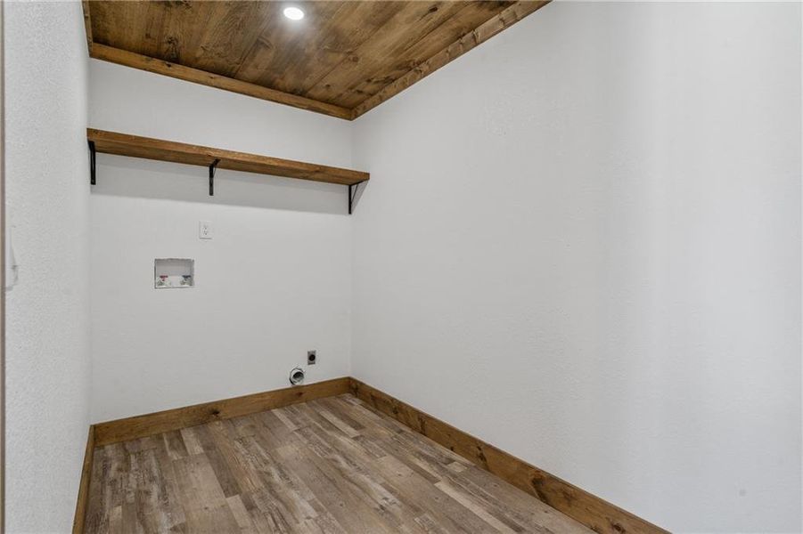 Spacious, unfurnished interior of a new home in , Mineral Bluff (Image 36).