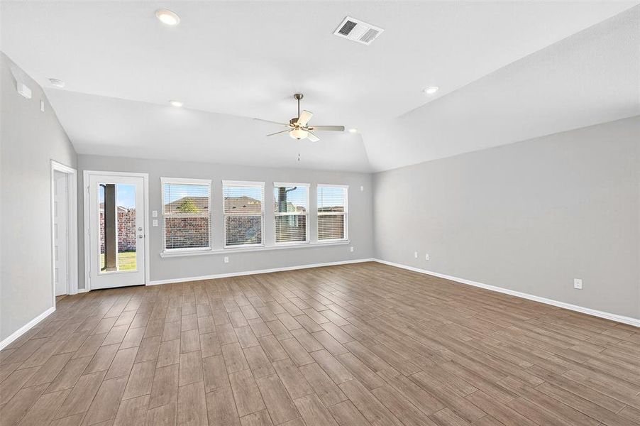 Spacious, unfurnished interior of a new home in Mobberly Farms, Pilot Point (Image 29). Spacious, unfurnished interior of a new home in Mobberly Farms, Pilot Point (Image 29).