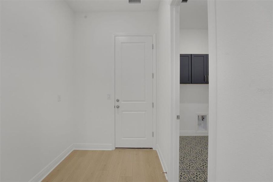 Spacious, unfurnished interior of a new home in Palms at Windermere, Windermere (Image 23).