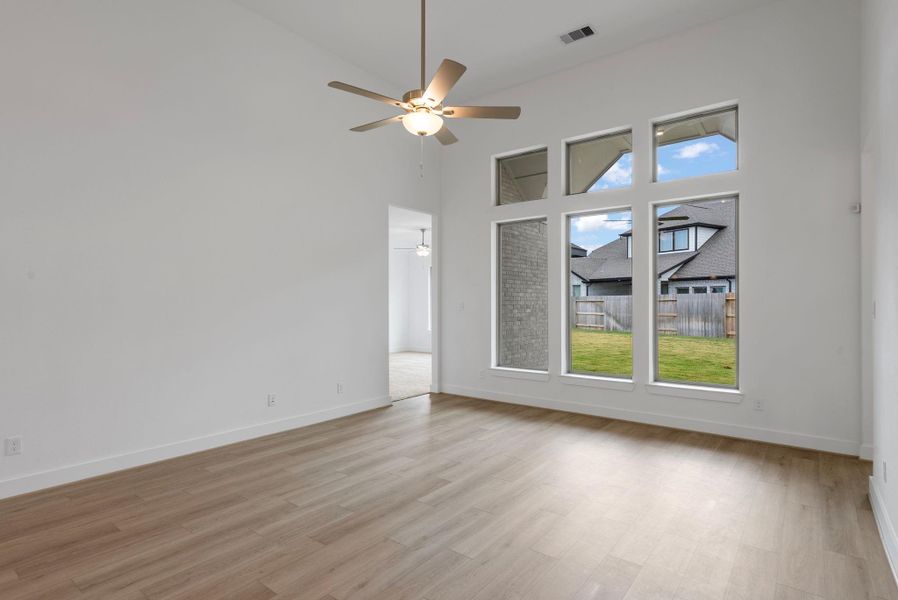 Spacious, unfurnished interior of a new home in Valencia, Manvel (Image 19). Spacious, unfurnished interior of a new home in Valencia, Manvel (Image 19).