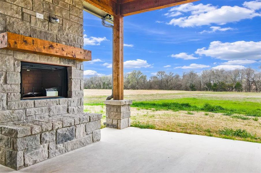 Exterior details and patio area of a home in , Wills Point (Image 28).
