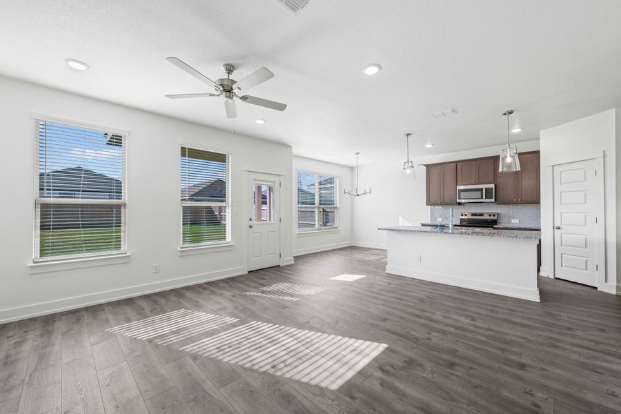 Spacious, unfurnished interior of a new home in Oak Ridge, Temple (Image 4). Spacious, unfurnished interior of a new home in Oak Ridge, Temple (Image 4).