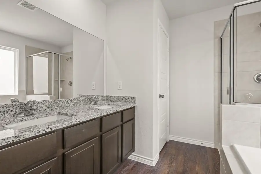 Furnished interior view inside a new home in Sycamore Landing, Fort Worth (Image 6). Furnished interior view inside a new home in Sycamore Landing, Fort Worth (Image 6).