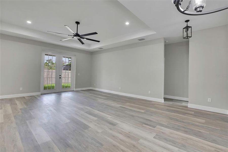 Spacious, unfurnished interior of a new home in , Dade City (Image 26).