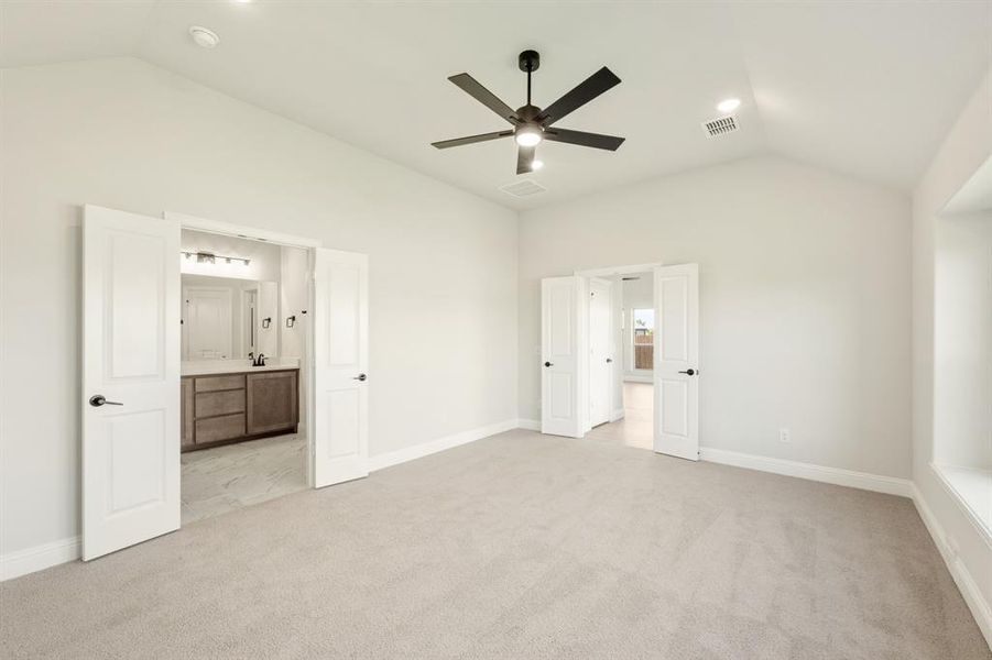 Spacious, unfurnished interior of a new home in Hunters Ridge, Crowley (Image 17). Spacious, unfurnished interior of a new home in Hunters Ridge, Crowley (Image 17).