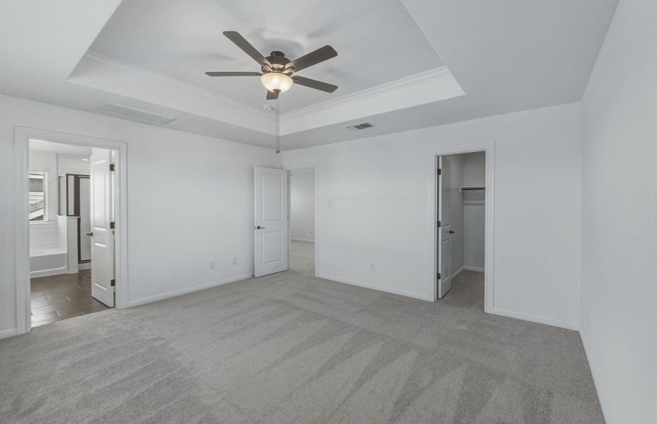 Spacious, unfurnished interior of a new home in Horizon Lake, Leander (Image 44).