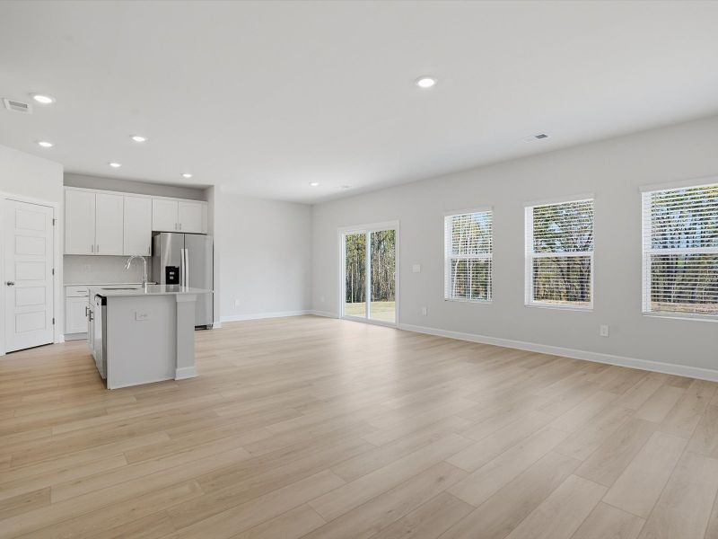Spacious, unfurnished interior of a new home in Collier Ridge, Moore (Image 9).