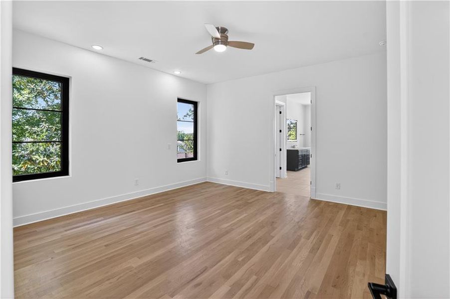 Spacious, unfurnished interior of a new home in , Alpharetta (Image 23).