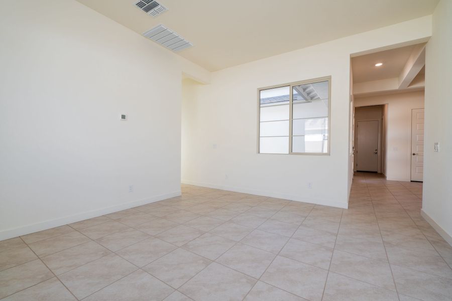 Spacious, unfurnished interior of a new home in Whispering Hills, Phoenix (Image 14).