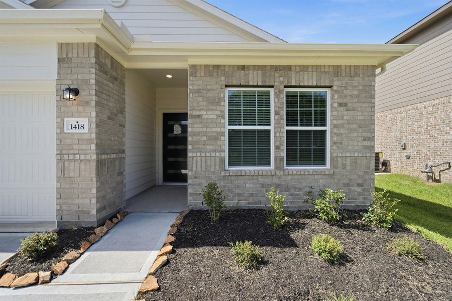 Exterior details and patio area of a home in Steed Landing, Texas City (Image 3). Exterior details and patio area of a home in Steed Landing, Texas City (Image 3).