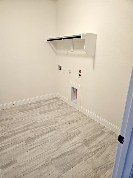 Spacious, unfurnished interior of a new home in , Van Alstyne (Image 9). Spacious, unfurnished interior of a new home in , Van Alstyne (Image 9).