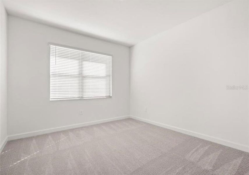Spacious, unfurnished interior of a new home in , Bradenton (Image 15).