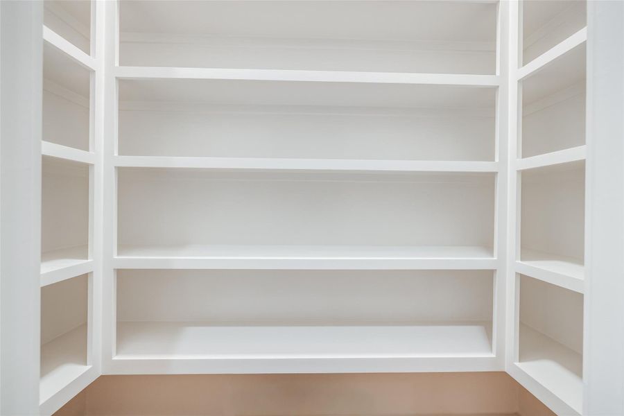 Spacious, unfurnished interior of a new home in , Houston (Image 22).