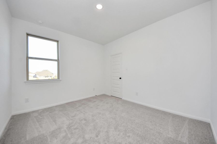 Spacious, unfurnished interior of a new home in Elyson, Katy (Image 20).