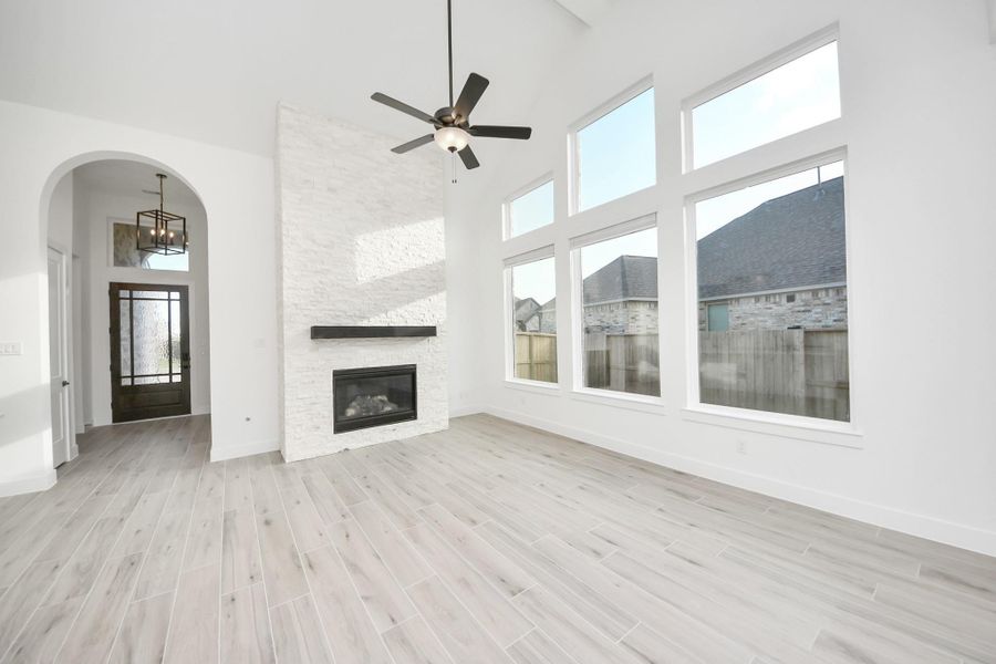 **Photos are representative - not of actual home** **Photos are representative - not of actual home**